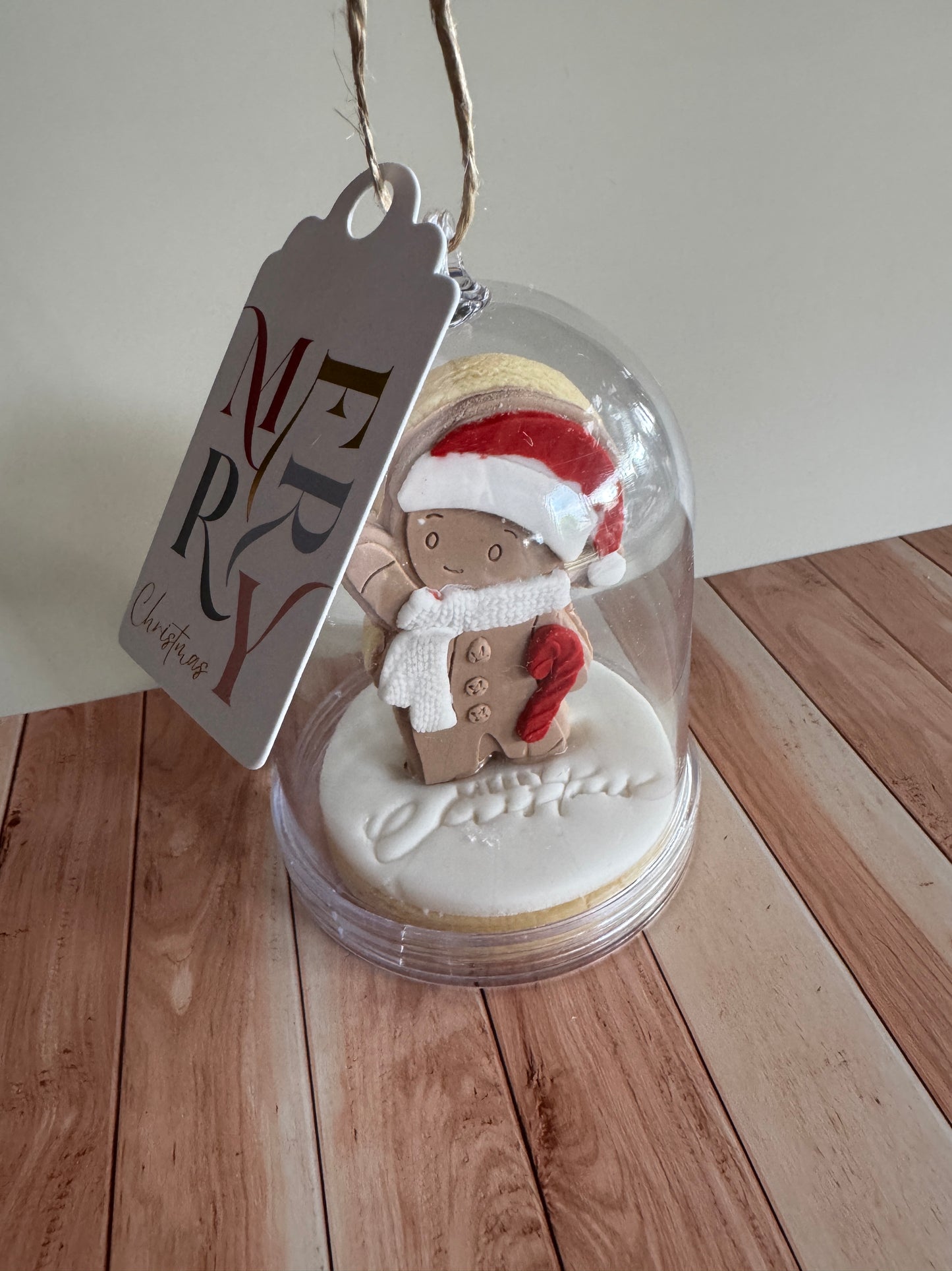 Snowglobe gingerbread man